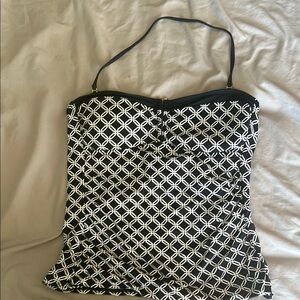 Black and White Geometric Women's Top